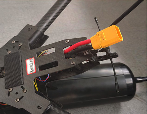 Máquina de viaje FPV VA-F13