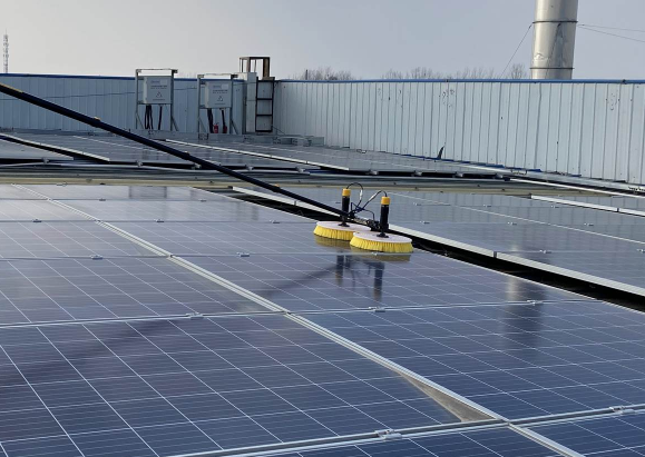 manual clean solar panels