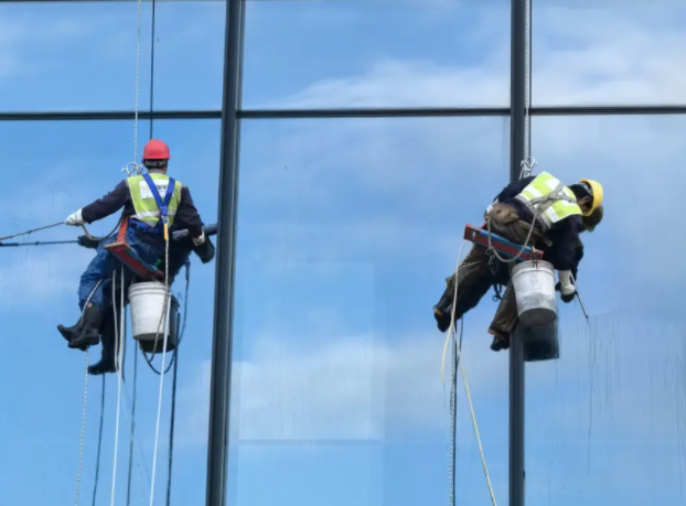 rope access for high rise glass cleaning