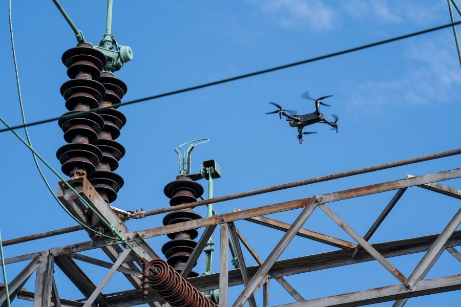 drone zoom camera detecting broken power line conductors