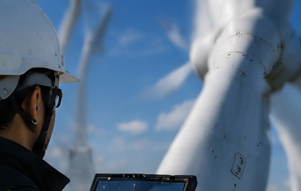 wind turbine blade inspection drone